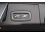 Volvo XC60 T6 Recharge AWD Plus Dark | Long Range | Stoelverwarming | Leder | Parkeercamera | Treeplanken | Pilot Assist | Keyless