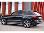 Volvo XC60 T6 Recharge AWD Plus Dark | Long Range | Stoelverwarming | Leder | Parkeercamera | Treeplanken | Pilot Assist | Keyless