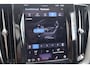 Volvo XC60 T6 Recharge AWD Black Edition | Stoelverwarming | Trekhaak | BLIS | Panoramadak | 360° Camera | H/K | Pilot Assist | Keyless