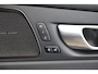 Volvo XC60 T6 Recharge AWD Black Edition | Stoelverwarming | Trekhaak | BLIS | Panoramadak | 360° Camera | H/K | Pilot Assist | Keyless
