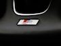 Audi A3 Sportback 40 TFSI e S edition 204 PK l Demo l Adaptive cruise control l Panoramadak l Achteruitrijcamera l Navigatie l Stoelverwarming l Apple Carplay / Android Auto l Audi virtual cockpit plus l Optiekpakket zwart plus l
