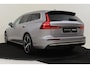 Volvo V60 T6 PLUG-IN HYBRID AWD ULTRA BRIGHT *UNIEK!* -PANO.DAK|BOWERS&WILKINS|SLATE|360°CAM|HEAD-UP DISP.|PRIVACY.GLAS|TREKHAAK|19"|SoH:98%