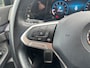 Volkswagen Golf 1.0 TSI Life Business | Digital dashboard | Cruise control | Climate control | Stoelverwarming | Carplay