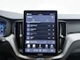 Volvo XC60 T6 350pk Ultra Black Edition / Luchtvering / Contourstoelen / Panorama dak / HUD / 360 graden camera /