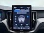 Volvo XC60 T6 350pk Ultra Black Edition / Luchtvering / Contourstoelen / Panorama dak / HUD / 360 graden camera /