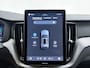 Volvo XC60 T6 350pk Ultra Black Edition / Luchtvering / Contourstoelen / Panorama dak / HUD / 360 graden camera /