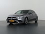 Mercedes-Benz A-klasse 180 Premium | AMG | Night | Panoramadak | Premium Sound | Multispaaks velgen | Stoelverwarming | Sfeerverlichting | Widescreen |