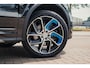 Lynk & Co 01 262PK AUT7 | Zwarte Hemel | 360 graden camera | Panoramisch Schuif-/Kanteldak | Infinity Premium Geluidssysteem | Stoel/stuurwiel verwarming Parkeersensoren Voor + Achter | Elektrisch Verstelbare Bestuurdersstoel Met Geheugen | Adaptieve Cruise Control | Highway Assist | Verwarmbare Voorstoelen | Apple CarPlay | Android Auto