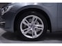 Volvo V60 2.4 D5 Twin Engine Lease Edition Momentum AWD Navigatie 17"-LMV trekhaak half lederen bekleding stuurbediening cruise-controle stoelverwarming PDC achter private glas
