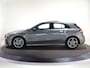 Mercedes-Benz A-klasse 180 Business Solution AMG | Panoramaschuifdak | Stoelverwarming | Achteruitrijcamera |  MULTIBEAM LED |
