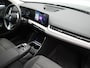 BMW iX1 xDrive30 67 kWh 313pk Dealer O.H. | Trekhaak Af Fabriek | Camera | Adaptief M Onderstel | Voorstoelen Verwarmd | Keyless | Sfeerverlichting | Apple Carplay | Adaptive LED | Cruise Control | Navigatie | DAB |