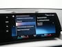 BMW iX1 xDrive30 67 kWh 313pk Dealer O.H. | Trekhaak Af Fabriek | Camera | Adaptief M Onderstel | Voorstoelen Verwarmd | Keyless | Sfeerverlichting | Apple Carplay | Adaptive LED | Cruise Control | Navigatie | DAB |