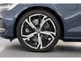 Volvo V60 2.0 T6 Plug-in hybrid AWD Plus Dark | Pano | HUD | Memory Seats | 360cam | 19'' | Leder | Bliss | Pilot Assist | H&K Audio