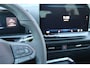 Volkswagen T-Roc R-Line First Edition | 'App-Connect' draadloze smartphone integratie | 30,5 cm display met 2D en 3D weergave | Automatische afstandsregeling (Adaptive Cruise Control)