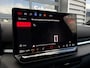 Volkswagen T-Roc R-Line First Edition | 'App-Connect' draadloze smartphone integratie | 30,5 cm display met 2D en 3D weergave | Automatische afstandsregeling (Adaptive Cruise Control)