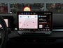 Volkswagen T-Roc R-Line First Edition | 'App-Connect' draadloze smartphone integratie | 30,5 cm display met 2D en 3D weergave | Automatische afstandsregeling (Adaptive Cruise Control)
