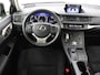 Lexus CT 200h Business Line | Alcantara | Camera | Bluetooth | Climate control | Full LED | Park assist | Navigatie | Cruise control |