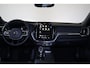 Volvo XC60 T6 Recharge AWD Plus Black Edition - Panorama/schuifdak - IntelliSafe Assist & Surround - 360º Camera - Harman/Kardon audio - Verwarmde voorstoelen, stuur & achterbank - Parkeersensoren voor & achter - Elektr. bedienb. voorstoelen met geheugen - Head up display - Draadloze tel. lader - Extra getint glas - 21' LMV - Trekhaak