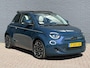 Fiat 500e Cabrio La Prima 42 kWh | SOH 91%| 1e Eigenaar | Dealeronderhouden | Adaptieve Cruise Control | Lane Assist | Stoelverwarming | Navigatie | DAB | Apple Carplay | Parkeersensoren Voor & Achter | Parkeercamera