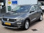 Volkswagen T-Roc 1.0 TSI Style | ADAPT. CRUISE | NAVI | DAB | PDC | CARPLAY |