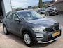 Volkswagen T-Roc 1.0 TSI Style | ADAPT. CRUISE | NAVI | DAB | PDC | CARPLAY |