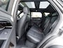 Land Rover Range Rover Evoque P300e AWD R-Dynamic HSE | Cold Climate Pack |  Sliding panoramic roof | Black Exterior Pack |