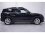 MINI Countryman E Classic L 66.5 kWh NAP 2e eigen. SOH 99% pakket L Panodak Harman-Kardon APPLE-Carplay keyless entry/go Navigatie DAB-ontvangst lederen-bekleding grootlicht-assist stoel/stuur verwarming 360-camera HUD electrische achterklepPDC v+a
