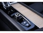 Volvo XC60 2.0 T6 Plug-in hybrid AWD Plus Dark | PHEV | Facelift | 360 Graden Camera | Head-up Display | Panoramadak | Trekhaak | Keyless Entry | Elektrische Achterklep | Stoelverwarming voor en achter | Navigatie Google Maps | Apple Carplay | Android Auto