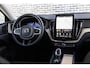Volvo XC60 2.0 T6 Plug-in hybrid AWD Plus Dark | PHEV | Facelift | 360 Graden Camera | Head-up Display | Panoramadak | Trekhaak | Keyless Entry | Elektrische Achterklep | Stoelverwarming voor en achter | Navigatie Google Maps | Apple Carplay | Android Auto