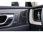 Volvo XC60 2.0 T6 Plug-in hybrid AWD Plus Dark | PHEV | Facelift | 360 Graden Camera | Head-up Display | Panoramadak | Trekhaak | Keyless Entry | Elektrische Achterklep | Stoelverwarming voor en achter | Navigatie Google Maps | Apple Carplay | Android Auto