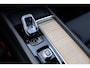Volvo XC60 2.0 T6 Plug-in hybrid AWD Plus Dark | PHEV | Facelift | 360 Graden Camera | Head-up Display | Panoramadak | Trekhaak | Keyless Entry | Elektrische Achterklep | Stoelverwarming voor en achter | Navigatie Google Maps | Apple Carplay | Android Auto