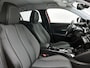 Peugeot 2008 1.2 PureTech Allure | Apple Car Play / Android Auto | Parkeer camera | Verwarmbare stoelen | Climate Control | Cruise Control