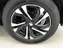 Peugeot 2008 1.2 PureTech Allure | Apple Car Play / Android Auto | Parkeer camera | Verwarmbare stoelen | Climate Control | Cruise Control