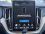 Volvo XC60 2.0 T8 455 Pk AWD Ultra Bright Facelift model 2026 ! Trekhaak Luchtvering Bowers Wilkins Comfortstoelen Nappa leer + Massage + Ventilatie 360 Camera Panoramadak 21 Inch Velgen Pilot Assist ACC BLIS Apple Carplay Android Au Vol Opties en in Nieuwstaat ! Long Range 1e Eigenaar BTW Auto