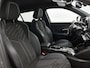 Peugeot e-2008 EV GT Avantage 54 kWh | Alcantara bekleding | Camera voor en Achter | Navigatie | 18inch Lichtmetalen velgen | Elektrisch verstelbare stoel | Stoelverwarming