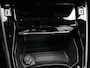 Peugeot e-2008 EV GT Avantage 54 kWh | Alcantara bekleding | Camera voor en Achter | Navigatie | 18inch Lichtmetalen velgen | Elektrisch verstelbare stoel | Stoelverwarming
