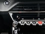 Peugeot e-2008 EV GT Avantage 54 kWh | Alcantara bekleding | Camera voor en Achter | Navigatie | 18inch Lichtmetalen velgen | Elektrisch verstelbare stoel | Stoelverwarming