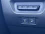 Renault Zoe R110 Intens 52 kWh / Dealer onderhouden / SoH 95,25 % koop Accu / Navigatie / Apple Carplay Android / Stuur- en stoelverwarming / 16" LM wielen & All Season banden /