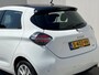 Renault Zoe R110 Intens 52 kWh / Dealer onderhouden / SoH 95,25 % koop Accu / Navigatie / Apple Carplay Android / Stuur- en stoelverwarming / 16" LM wielen & All Season banden /