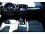 Volvo XC40 B4 Plus Dark | Trekhaak | Verwarmbare voorstoelen en stuurwiel | Apple carplay/Android auto | Premium audio by Harman Kardon | Adaptieve cruise control | Keyless |