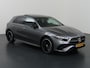 Mercedes-Benz A-klasse 250e Business Solution AMG | Panoramaschuifdak | Premium Plus | Head-up display | Dodehoekassistent |