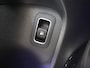 Mercedes-Benz A-klasse 250e Business Solution AMG | Panoramaschuifdak | Premium Plus | Head-up display | Dodehoekassistent |