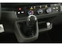 Volkswagen Crafter 2.0 TDI 140PK L3H3 | Airco | Camera | 3 Zits | Trekhaak | Carplay | Parkeersens.