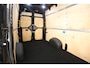 Volkswagen Crafter 2.0 TDI 140PK L3H3 | Airco | Camera | 3 Zits | Trekhaak | Carplay | Parkeersens.