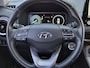 Hyundai Kona Electric EV Pure 64 kWh / SOH 100% / CCS snelladen / Stoelverwarming / Krell Audio Systeem / Apple Carplay Android Auto / Draadloze telefoon lader / Achteruitrijcamera / Keyless Entry/Start / Parkeersensoren achter / Navigatie /