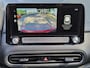 Hyundai Kona Electric EV Pure 64 kWh / SOH 100% / CCS snelladen / Stoelverwarming / Krell Audio Systeem / Apple Carplay Android Auto / Draadloze telefoon lader / Achteruitrijcamera / Keyless Entry/Start / Parkeersensoren achter / Navigatie /