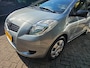 Toyota Yaris 1.3 VVTi Terra | 1E EI)GENAAR | 3/6 OF 12MND GARANTIE | ELEC PAKKET | LAGE KM STAND |