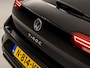 Volkswagen T-Roc 1.0 TSI Sport (APPLE CARPLAY, GROOT NAVI, CAMERA, CLIMATE, SPORTSTOELEN, GETINT GLAS, ELEK ACHTERKLEP, ADAPTIVE CRUISE, NIEUWSTAAT)