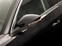Volkswagen T-Roc 1.0 TSI Sport (APPLE CARPLAY, GROOT NAVI, CAMERA, CLIMATE, SPORTSTOELEN, GETINT GLAS, ELEK ACHTERKLEP, ADAPTIVE CRUISE, NIEUWSTAAT)