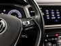 Volkswagen T-Roc 1.0 TSI Sport (APPLE CARPLAY, GROOT NAVI, CAMERA, CLIMATE, SPORTSTOELEN, GETINT GLAS, ELEK ACHTERKLEP, ADAPTIVE CRUISE, NIEUWSTAAT)